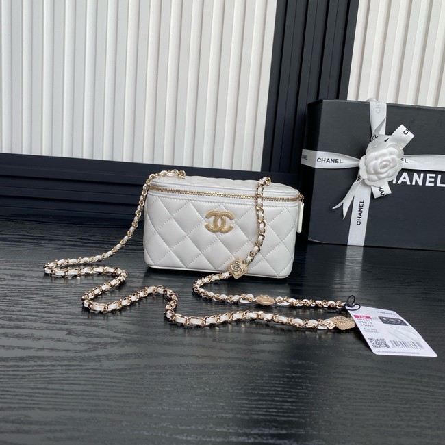 Chanel CLUTCH WITH CHAIN AP4301 white