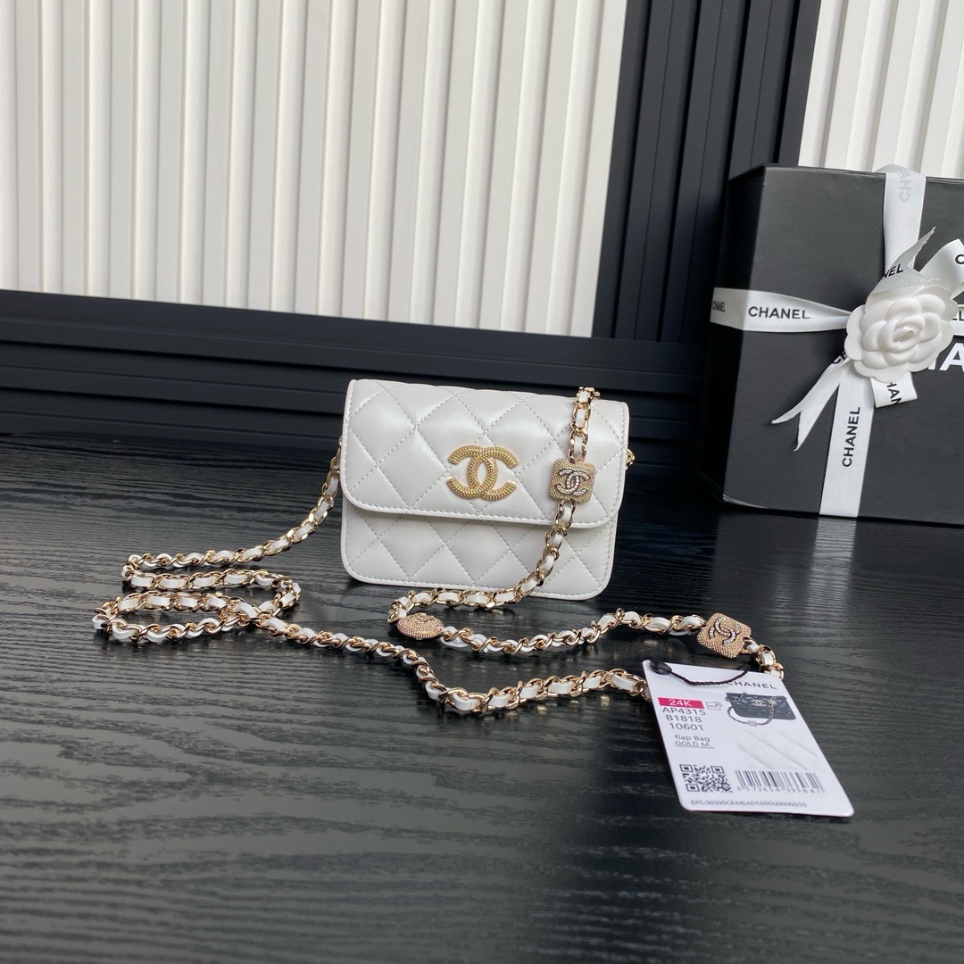 Chanel CLUTCH WITH CHAIN AP4315 white