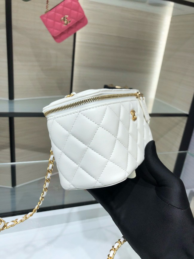 Chanel CLUTCH WITH CHAIN AP2303 WHITE