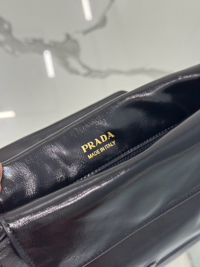 Prada Leather shoulder bag 1BD082 black