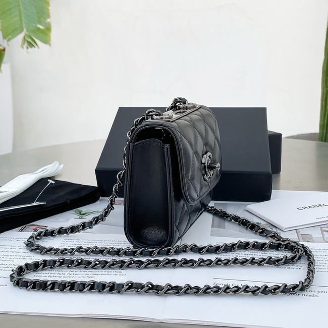 Chanel CLUTCH WITH CHAIN A81633 black