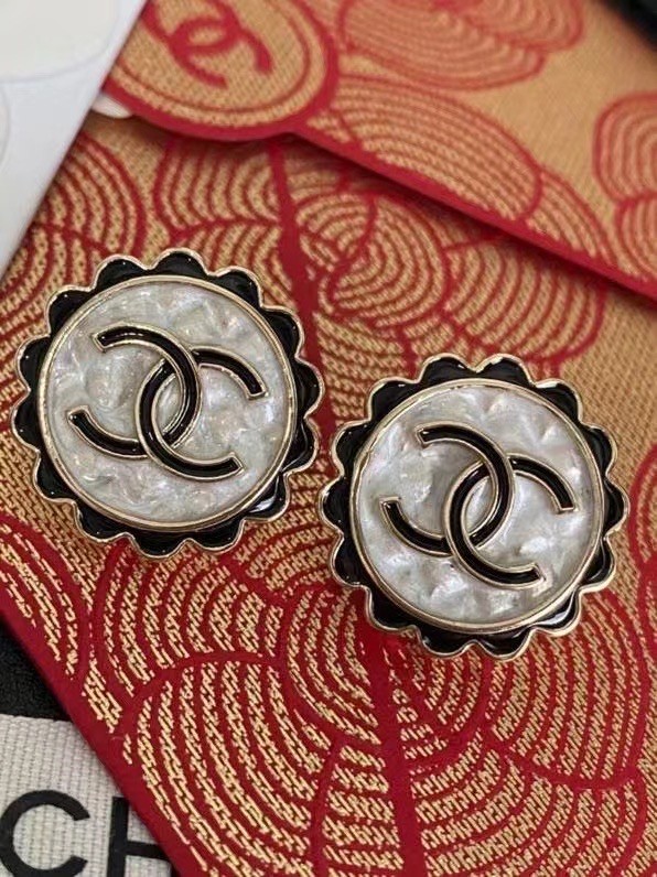 Chanel Earrings CE15650