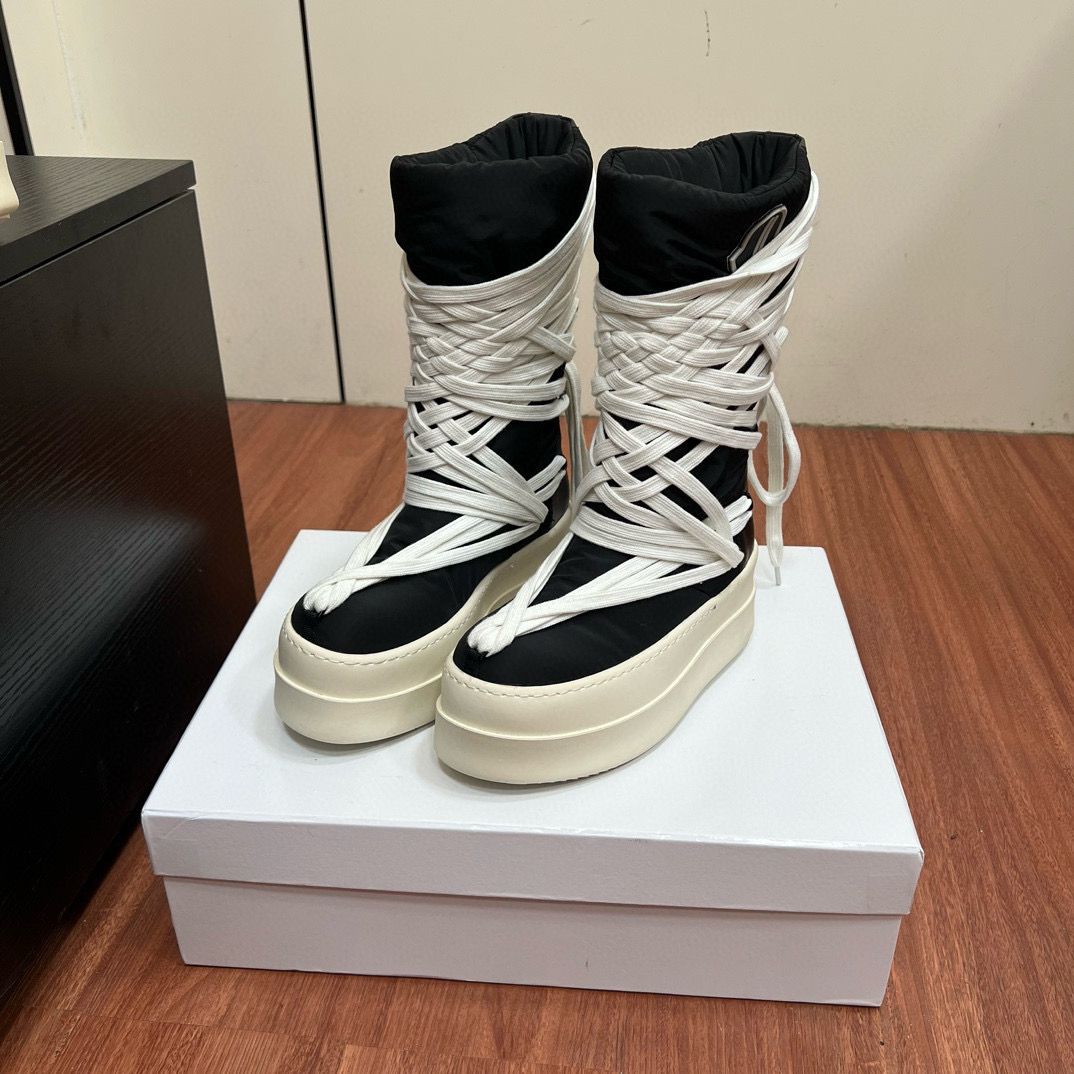 Moncler Mens Boots Shoes M1780 Black&white