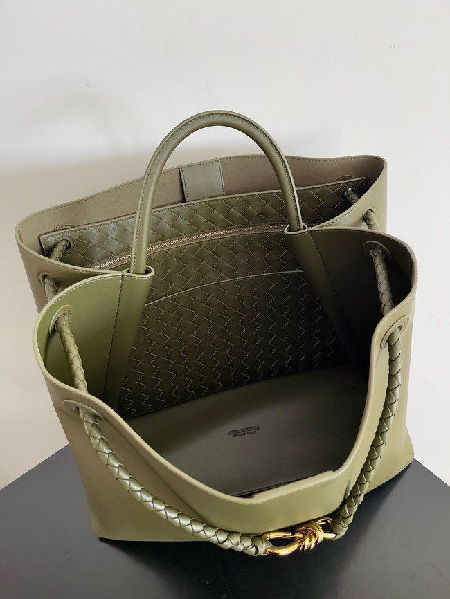 Bottega Veneta Large Andiamo Silky calfskin 806010 Olive oil