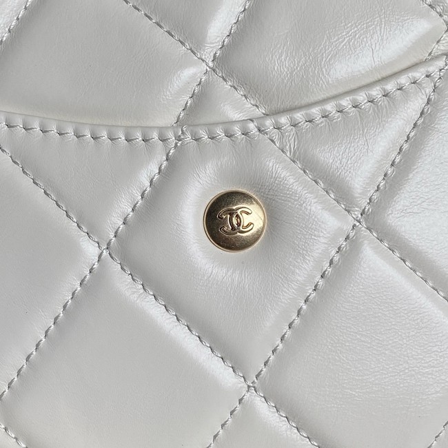 CHANEL CLUTCH WITH CHAIN AS4933 white