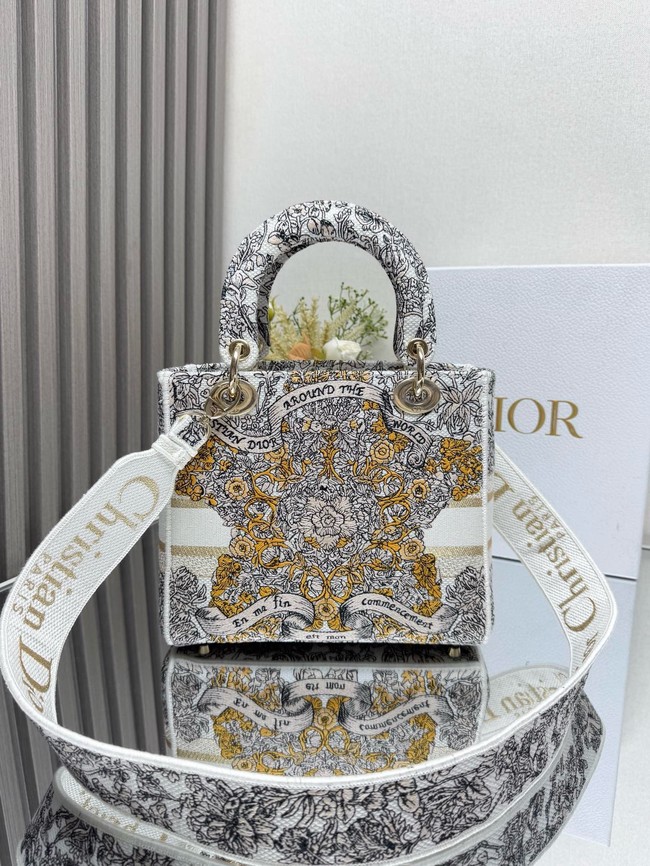 DIOR Medium atte Embroidery with Gold-Tone M0565OT