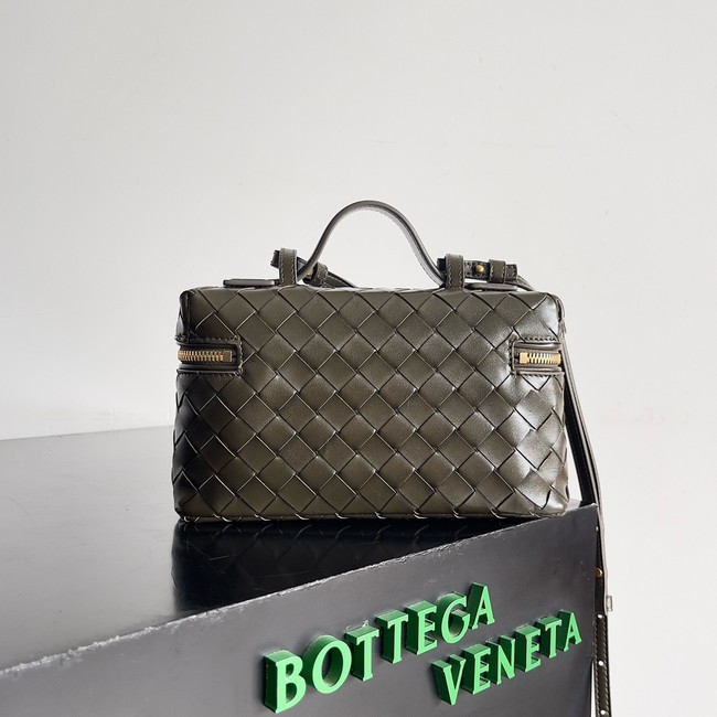 Bottega Veneta Vanity Case On Strap 789109 dark green