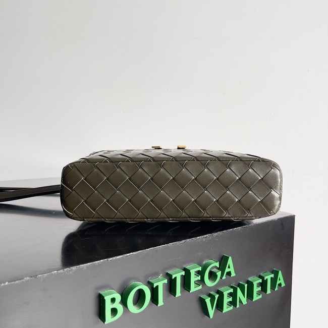 Bottega Veneta Vanity Case On Strap 789109 dark green