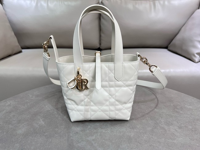 Small Dior Toujours Vertical Tote Bag Latte Macrocannage Calfskin M2835OSNW