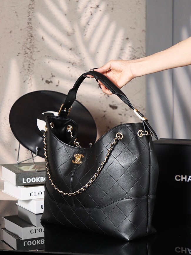 Chanel LARGE HOBO BAG 23655 black