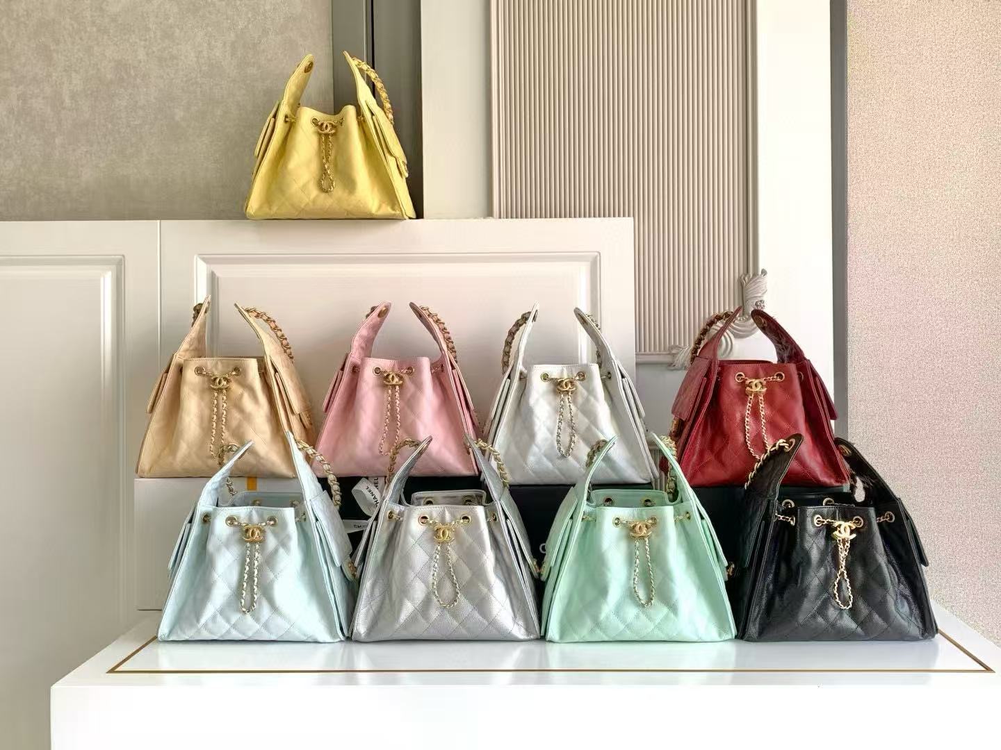 CHANEL 25 SMALL HANDBAG AS5293 Silvery