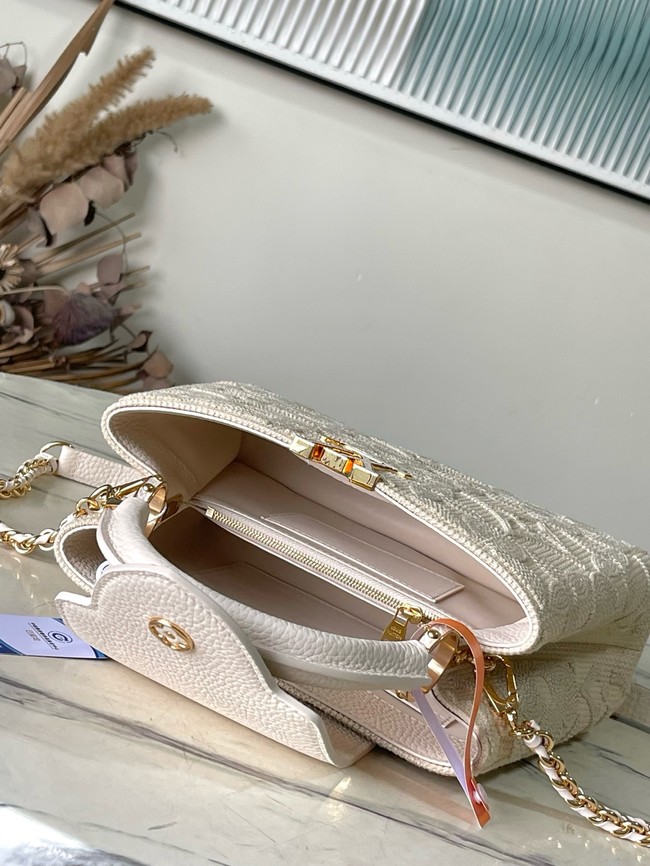 Louis Vuitton Capucines BB M14390 Vanilla