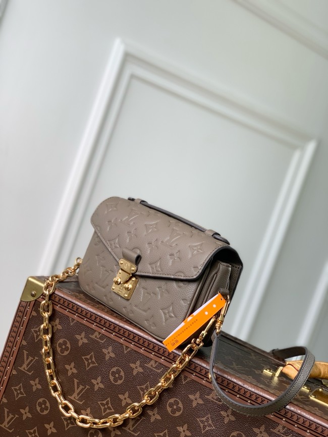 Louis Vuitton NEW Pochette Metis East West M25910 Smoke