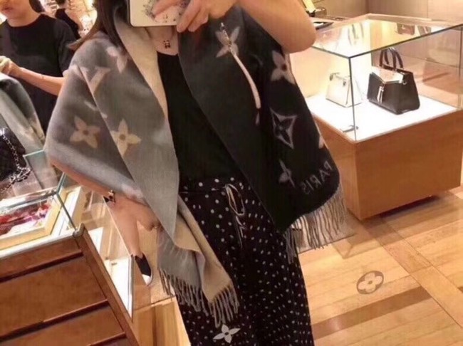 Louis Vuitton Reykjavik Scarf M90897-4