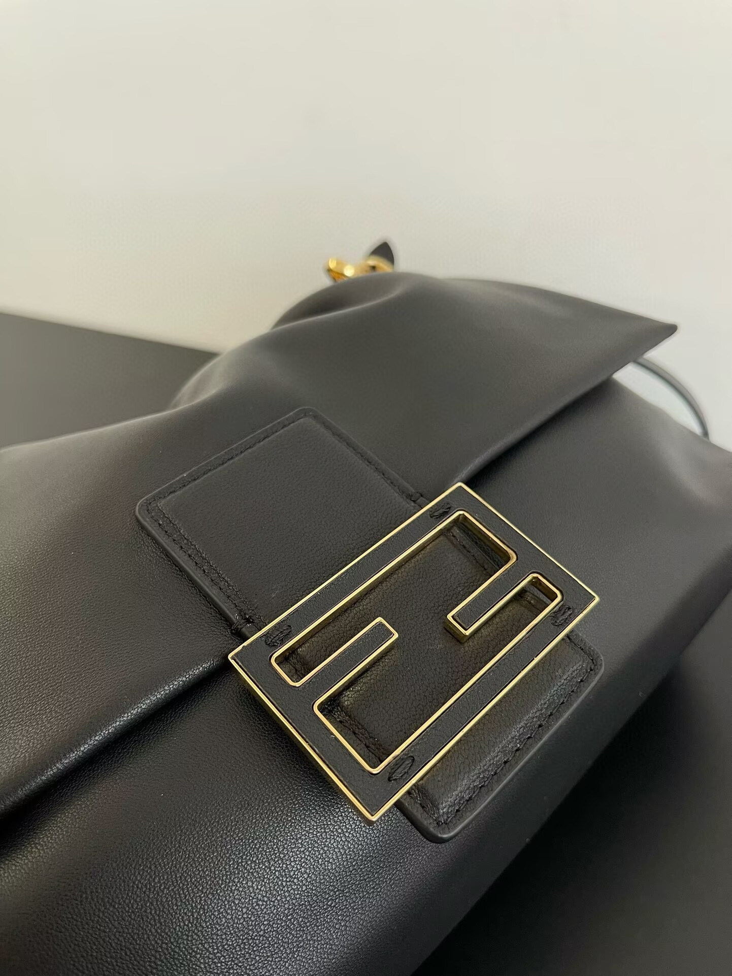 Fendi Mamma Baguette Original Leather Top Handle Bag 8832 Black