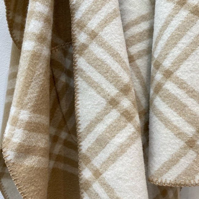 Burberry Cashmere cape 06398