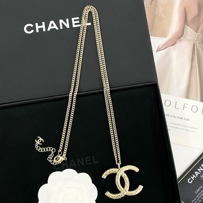 Chanel necklace CE81601