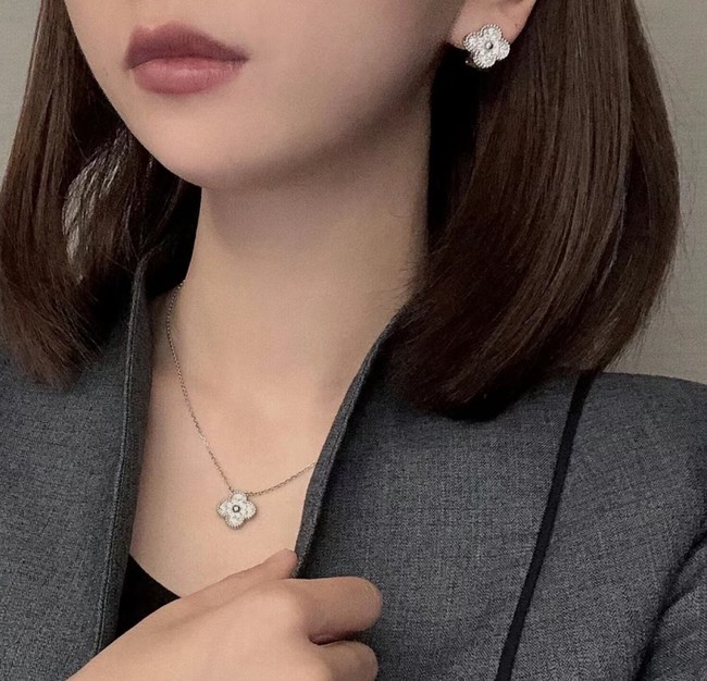 Van Cleef & Arpels Earring CE81782