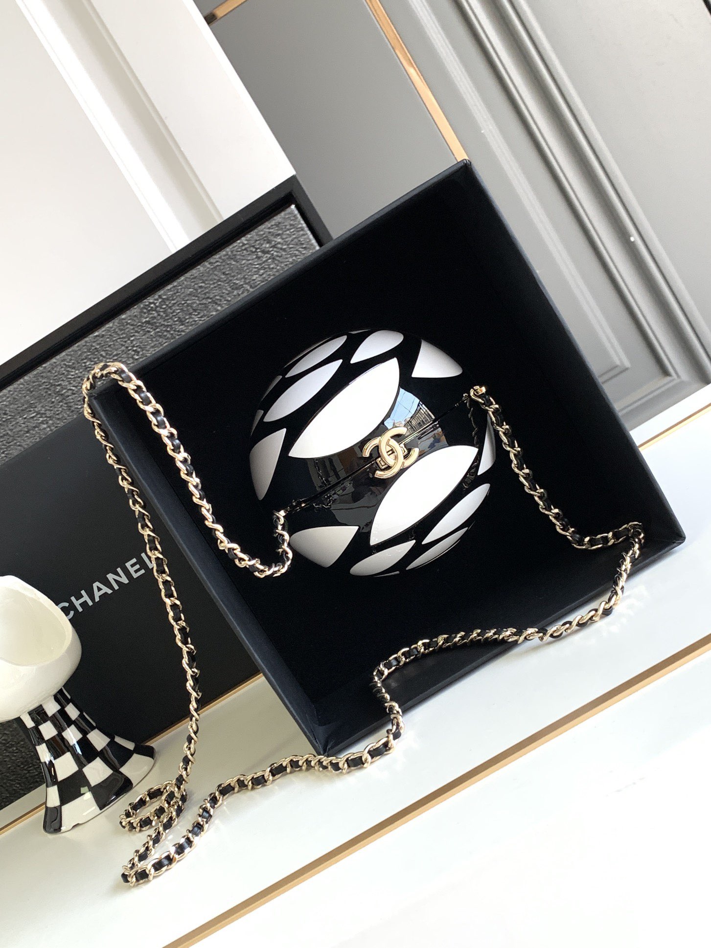 Chanel Camellia Mini Ball Bag 63029 White&Black