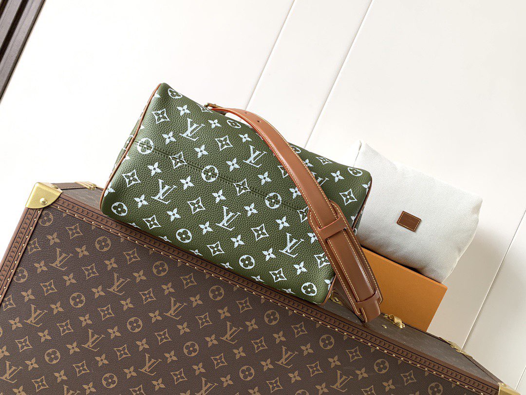 Louis Vuitton Monogram Canvas Speedy 30 Bandouliere M15241 Olive Green