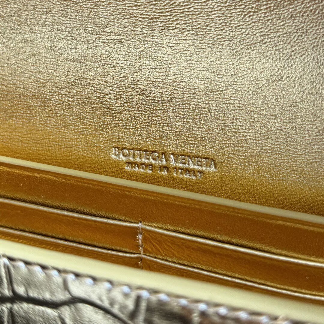 Bottega Veneta Long Clutch Andiamo With Handle alligator leather 741511 Gold
