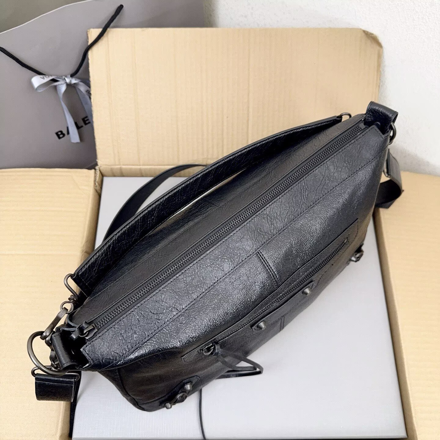 Balenciaga Original Leather Handbag 2185 Black