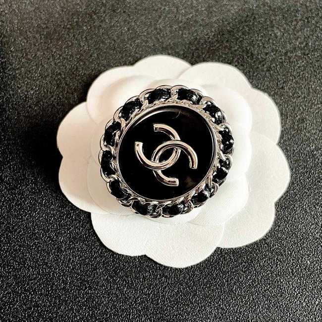 Chanel brooch CE81979