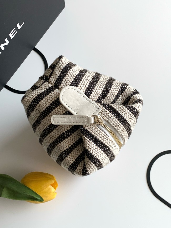 CHANEL Zipped Case AP4990 black