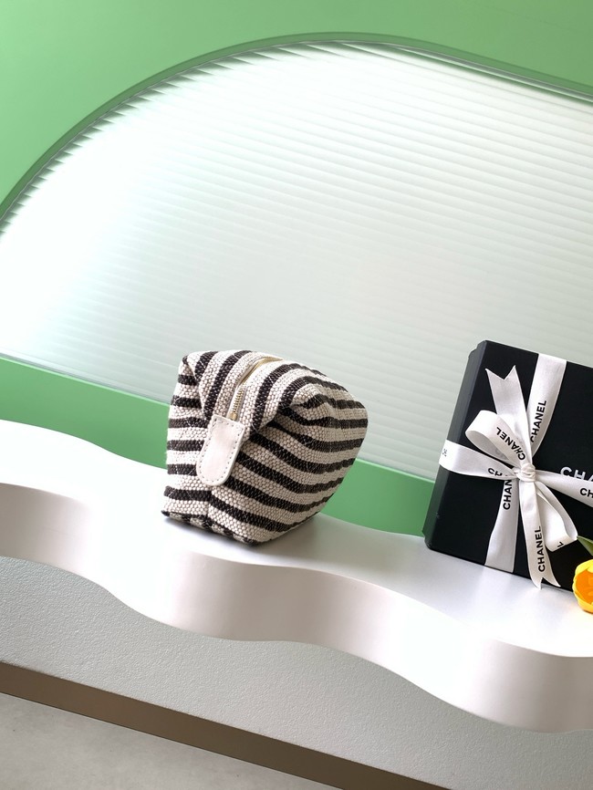 CHANEL Zipped Case AP4990 black