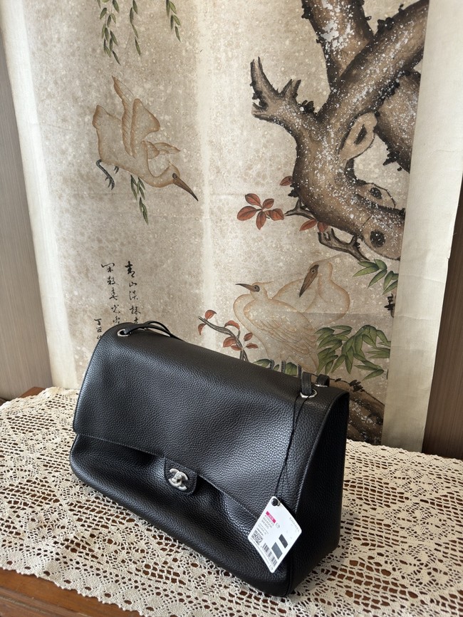 CHANEL Maxi Flapbag AS6233 black