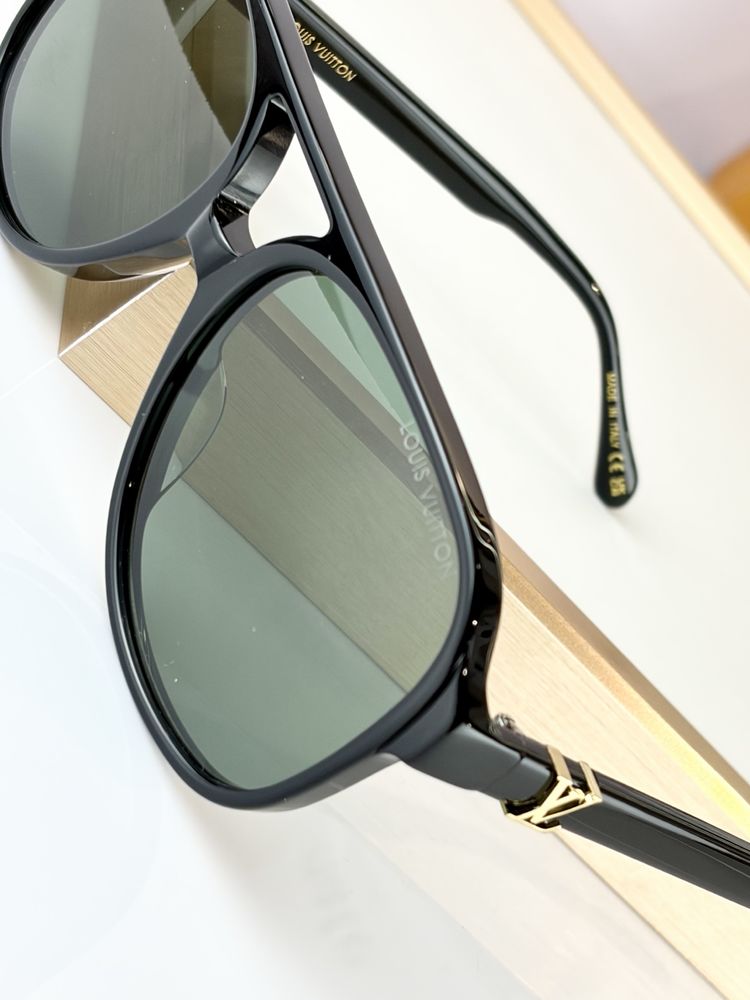 Louis Vuitton Sunglasses LVS00003-1