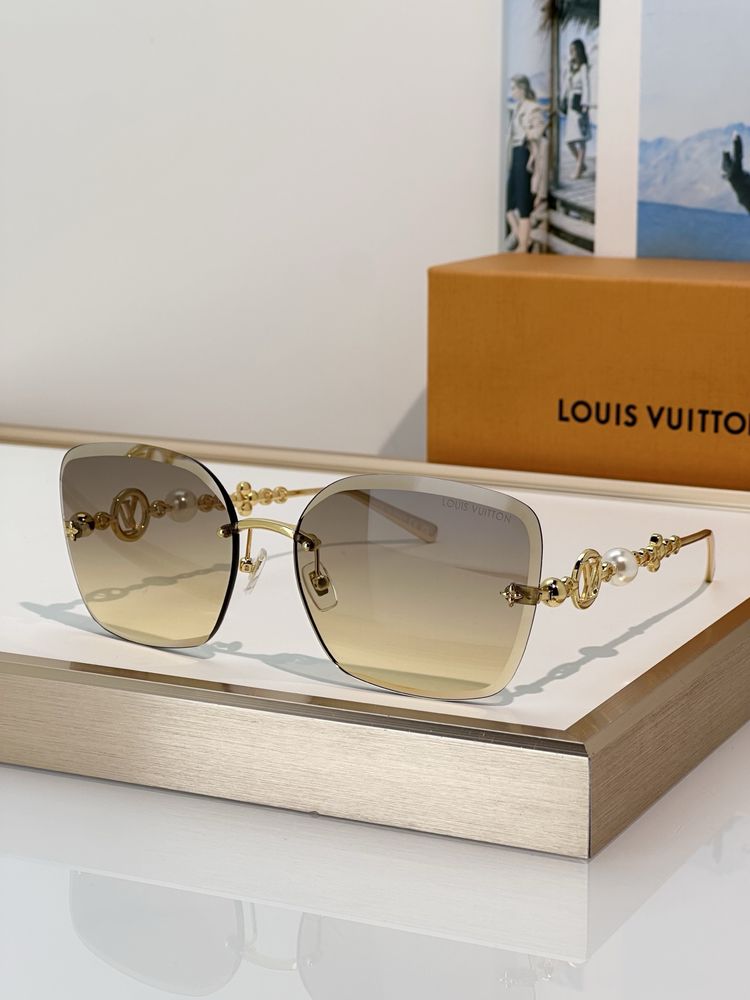 Louis Vuitton Sunglasses LVS00004-3