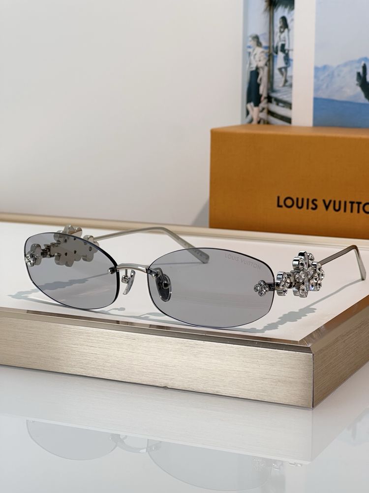 Louis Vuitton Sunglasses LVS00006-4