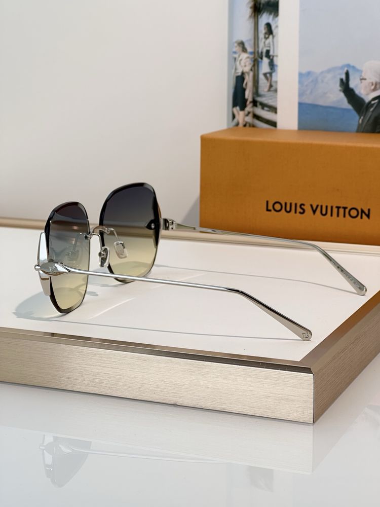 Louis Vuitton Sunglasses LVS00008-1