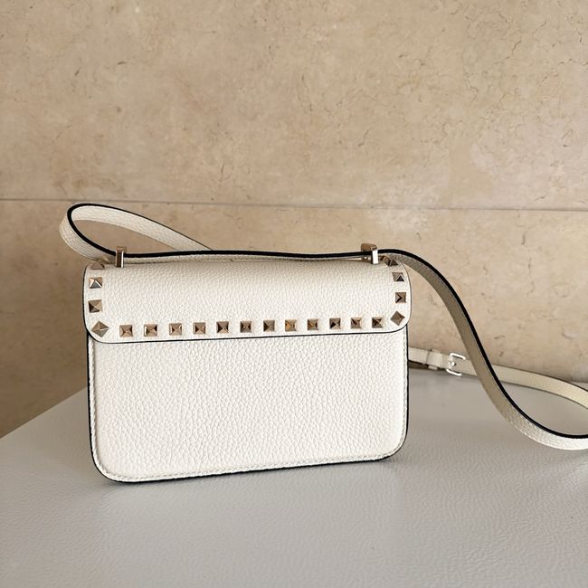 VALENTINO ROCKSTUD Small grained calfskin Shoulder Bag B0T76 Cream