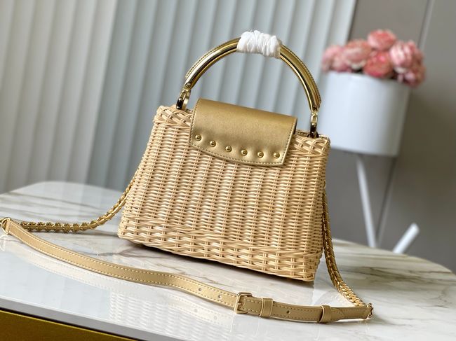 Louis Vuitton Capucines M28545 Gold