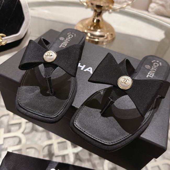Chanel Thongs 64134-4
