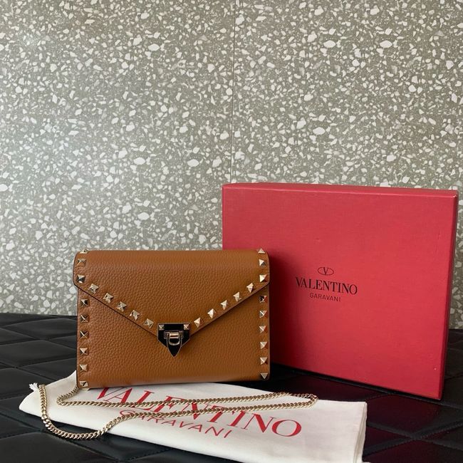 VALENTINO ROCKSTUD Small Calfskin Handbag VA088 camel
