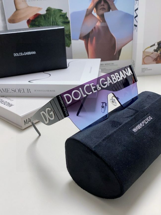 Dolce & Gabbana Sunglasses 821452-3