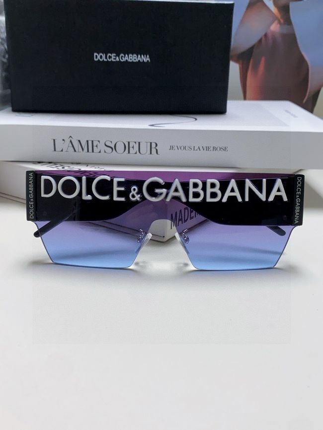Dolce & Gabbana Sunglasses 821452-3