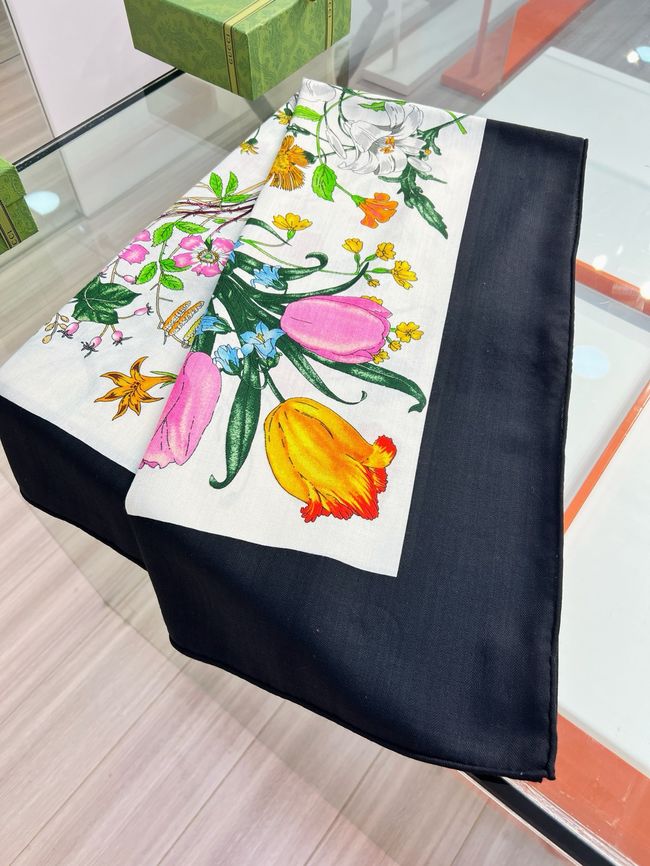 Gucci cashmere Shawl 06392-2