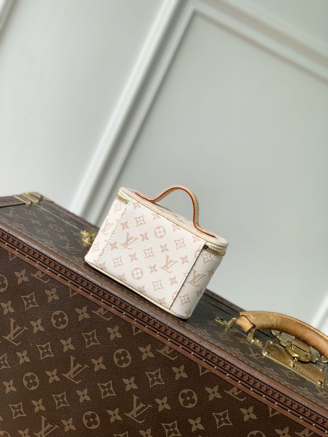 Louis Vuitton Nice Beauty M25689 white