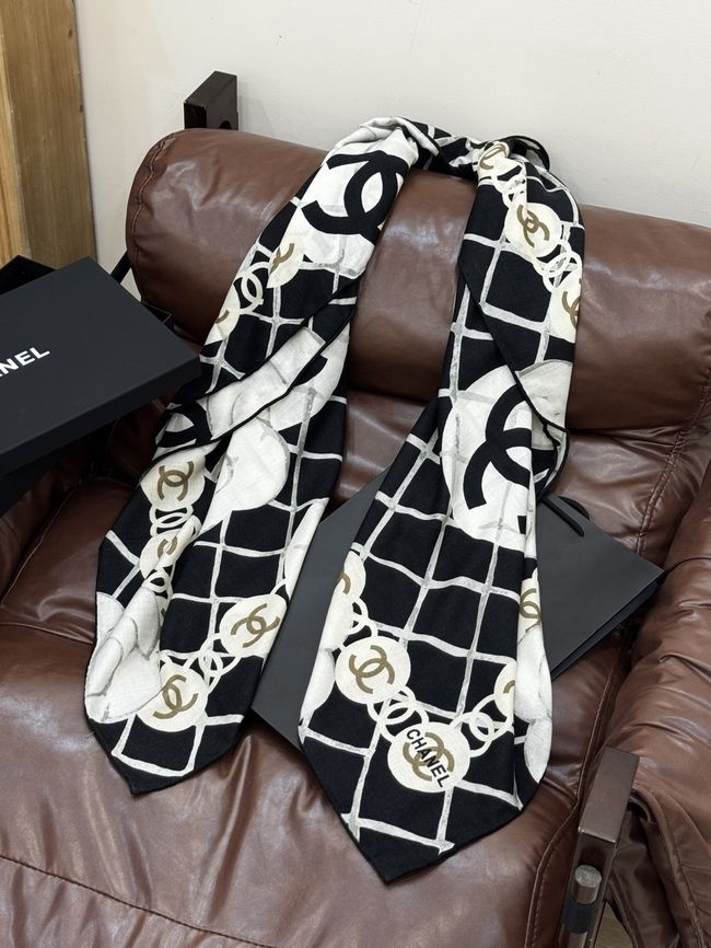 Chanel Wool and Silk Shawl AAC078-1