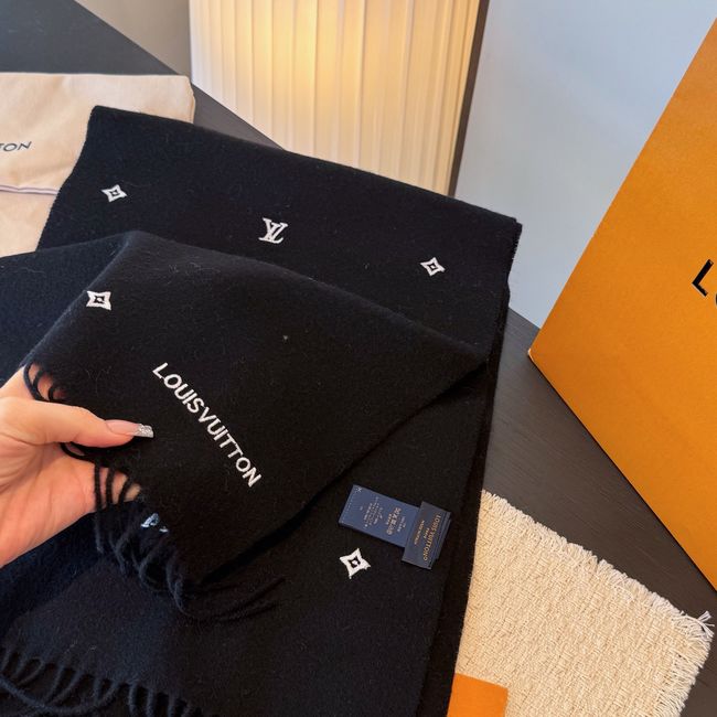 Louis Vuitton New Forevergram Scarf M9A255-2