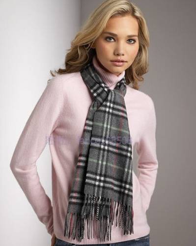 Burberry Cashmere Gray Nova Check Scarf