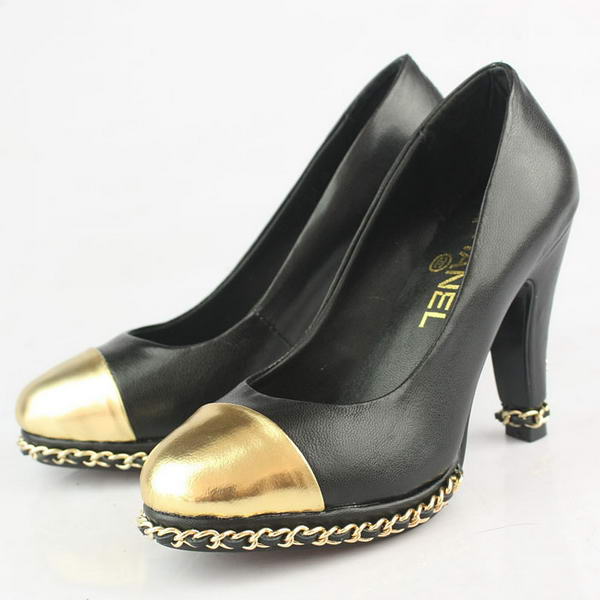 Chanel Golden Chain Sheepskin Pumps Black