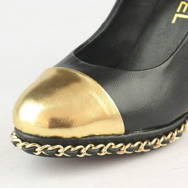 Chanel Golden Chain Sheepskin Pumps Black