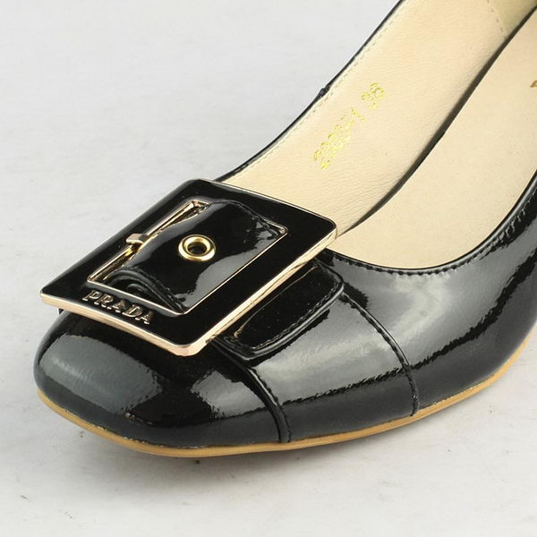 Prada Patent Leather Pump PD076 Black