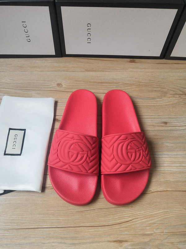 Gucci Slippers Men 001