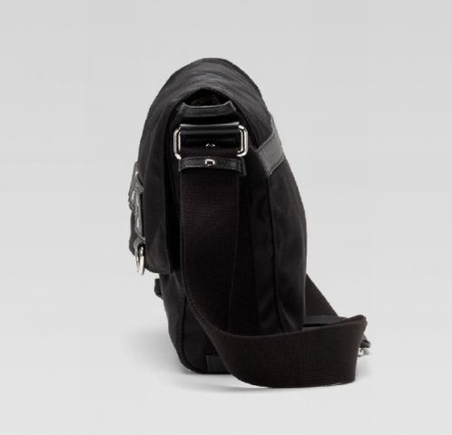 Gucci Borsa Messenger con Firma Web Loop 246067 in Bla
